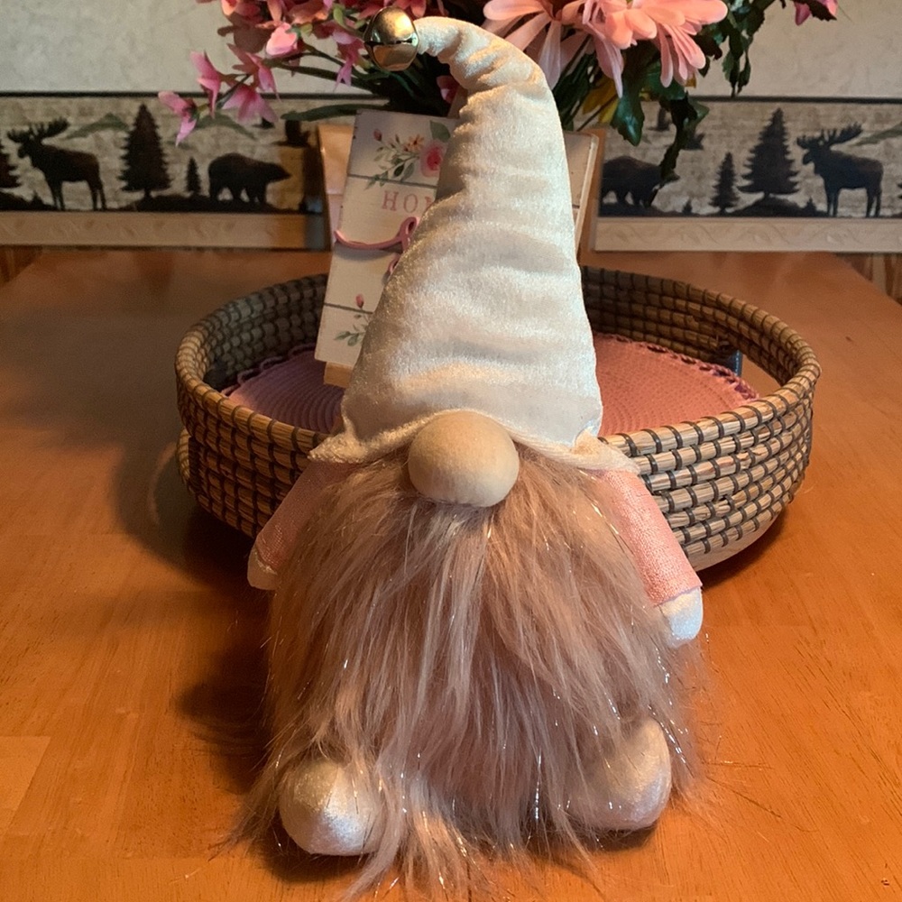 15 inch pink gnome